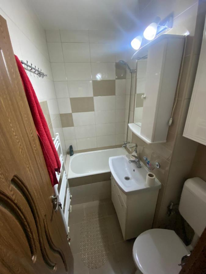 Apartament Regim Hotelier Дева Екстериор снимка